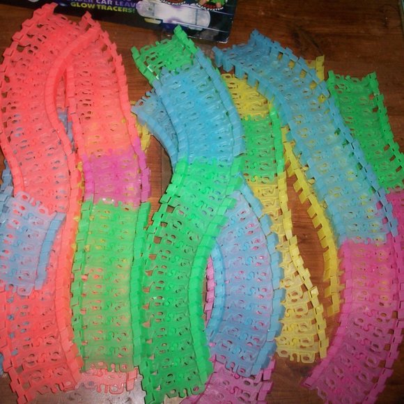 Mindscope Twister Tracks Lg Lot Micro Neon Glow in Dark Replacement Tracks Only - Picture 2 of 3